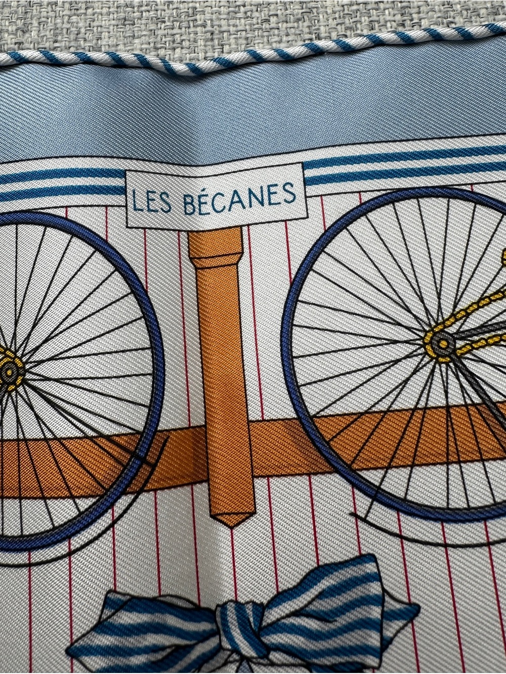 Hermes Les Becanes scarf 45 - Picture 3 of 7